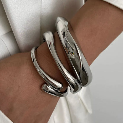 Vintage Vibe Cuff Bangles – Bold Geometry Meets Urban Gold & Silver Shine